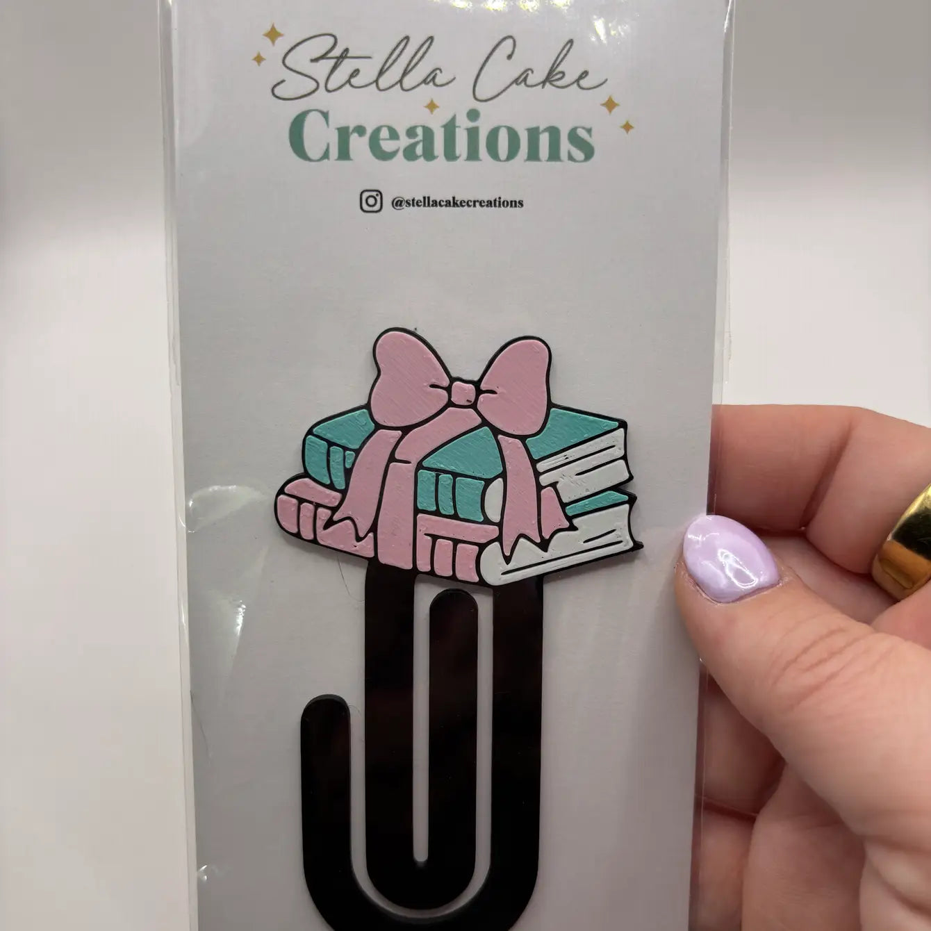 Books and Bows | Clipmark