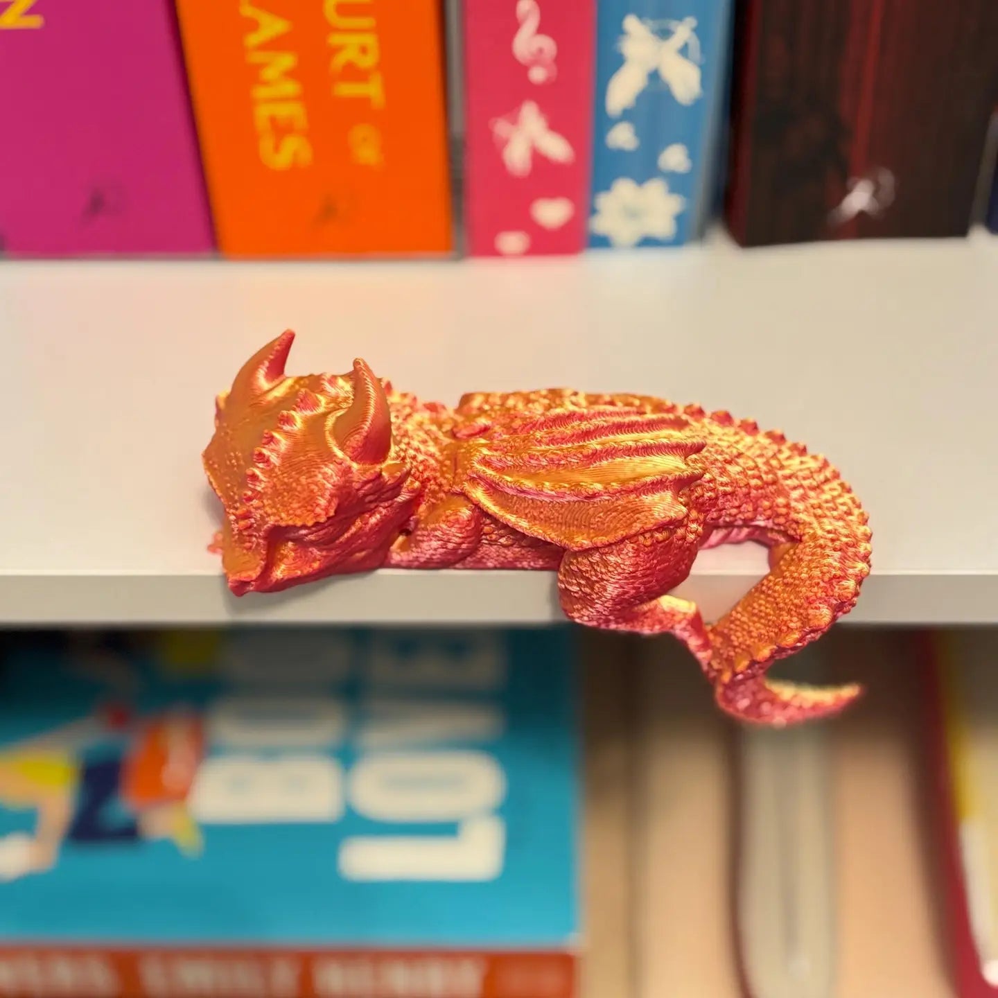 3D Printed: Sleeping Bookshelf Dragon